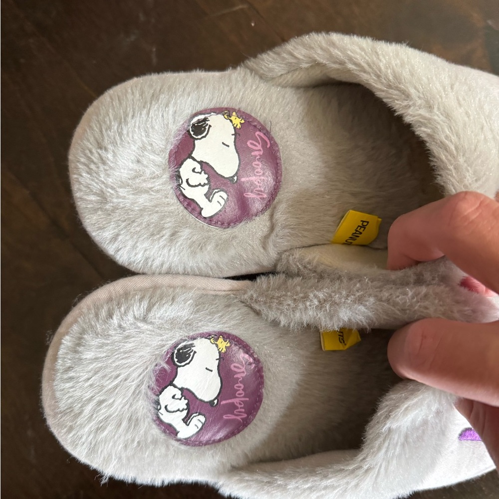 Snoopy slippers - Picture 2 of 3